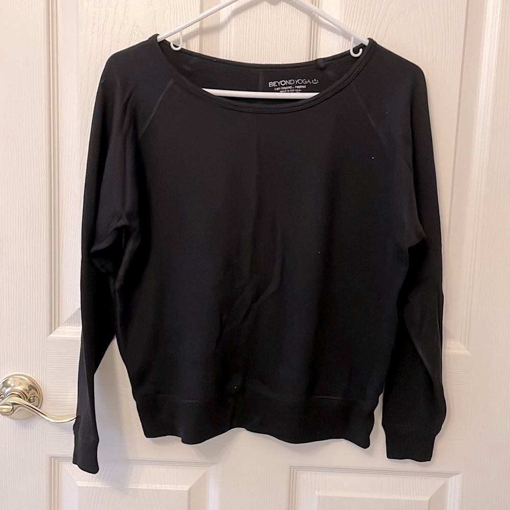 Beyond Yoga crew neck sweatshirt